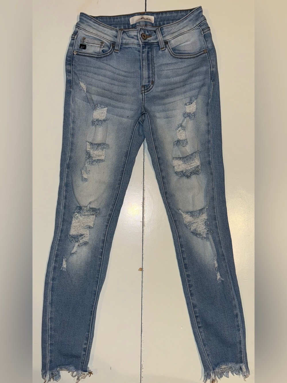 KanCan Light Wash Distressed Jeans